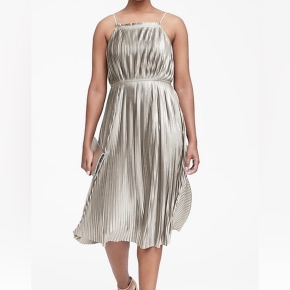 Banana Republic Pleated Metallic Midi Dress | Size 8P